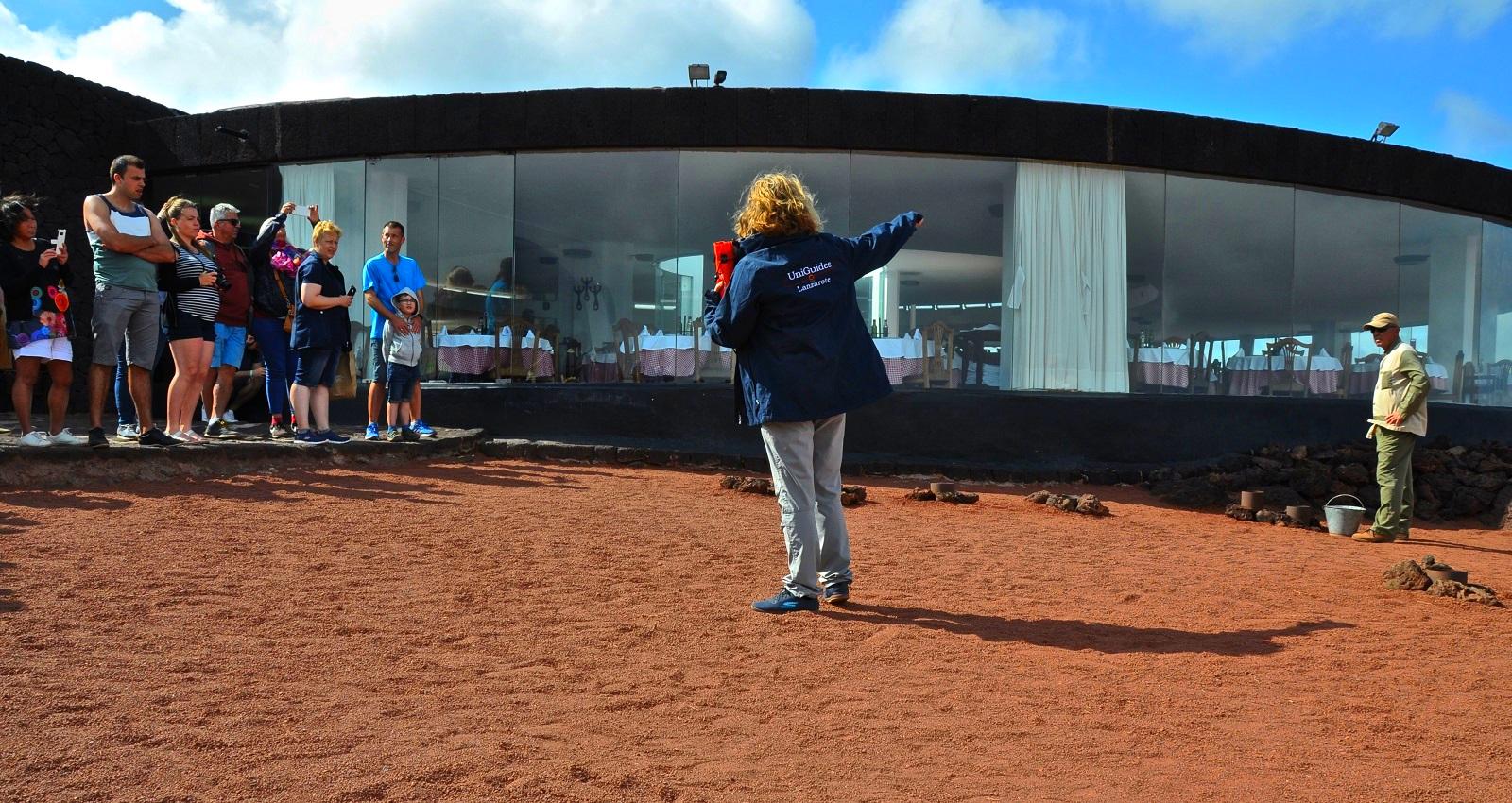 visiter Timanfaya en Français avec un guide, prise en charge a votre hôtel